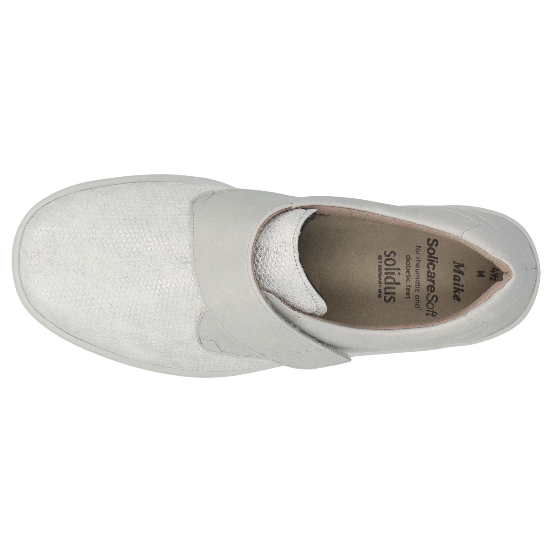 weiße slipper draufsicht