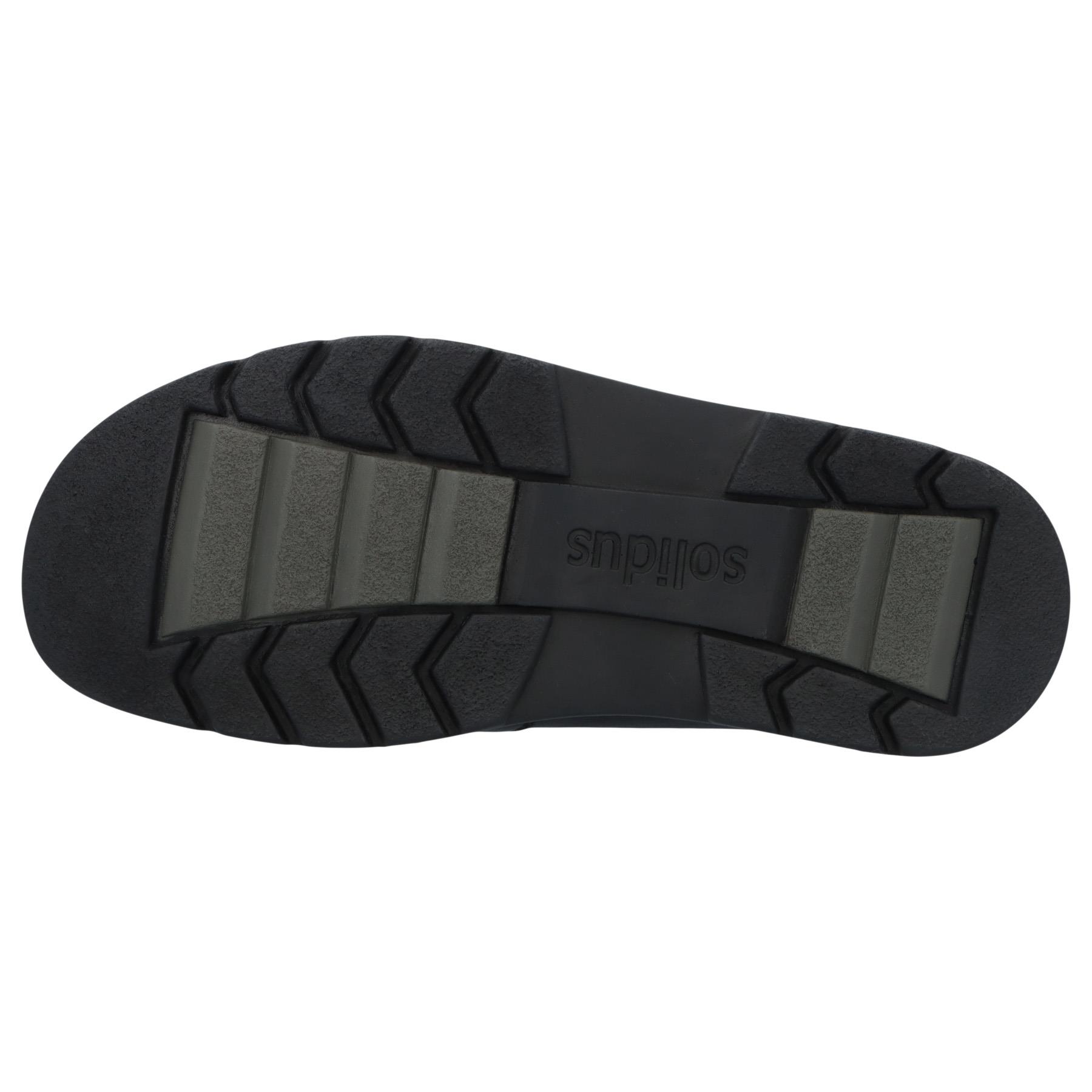 schwarze stiefel sohlenansicht