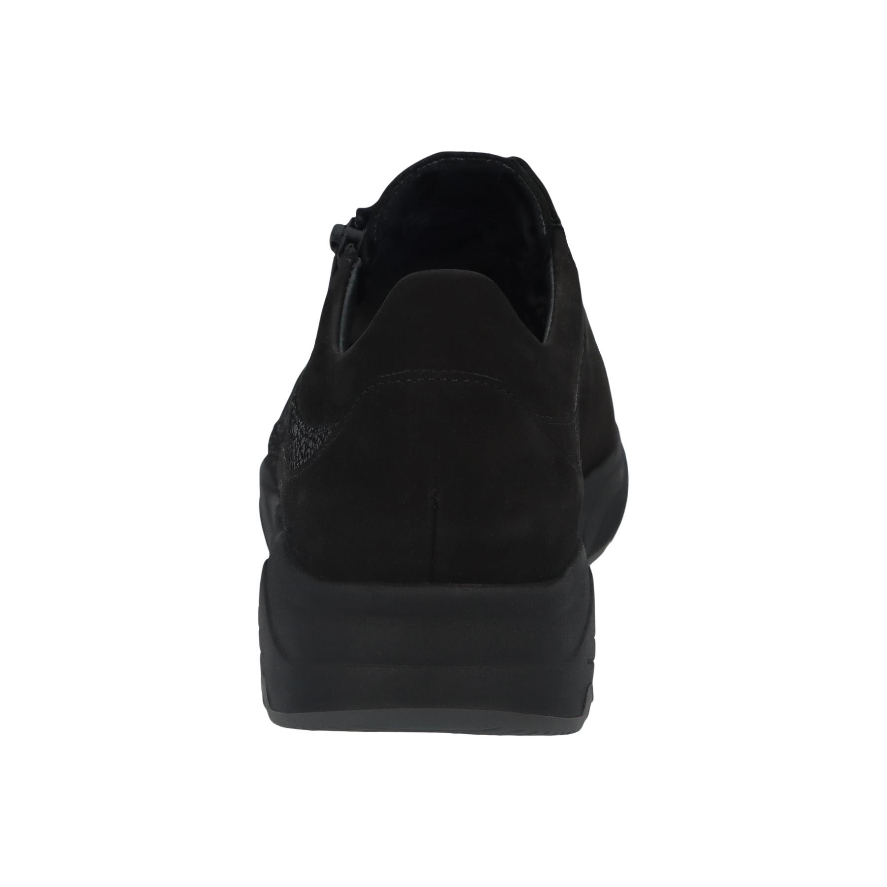 schwarze halbschuh hinteransicht