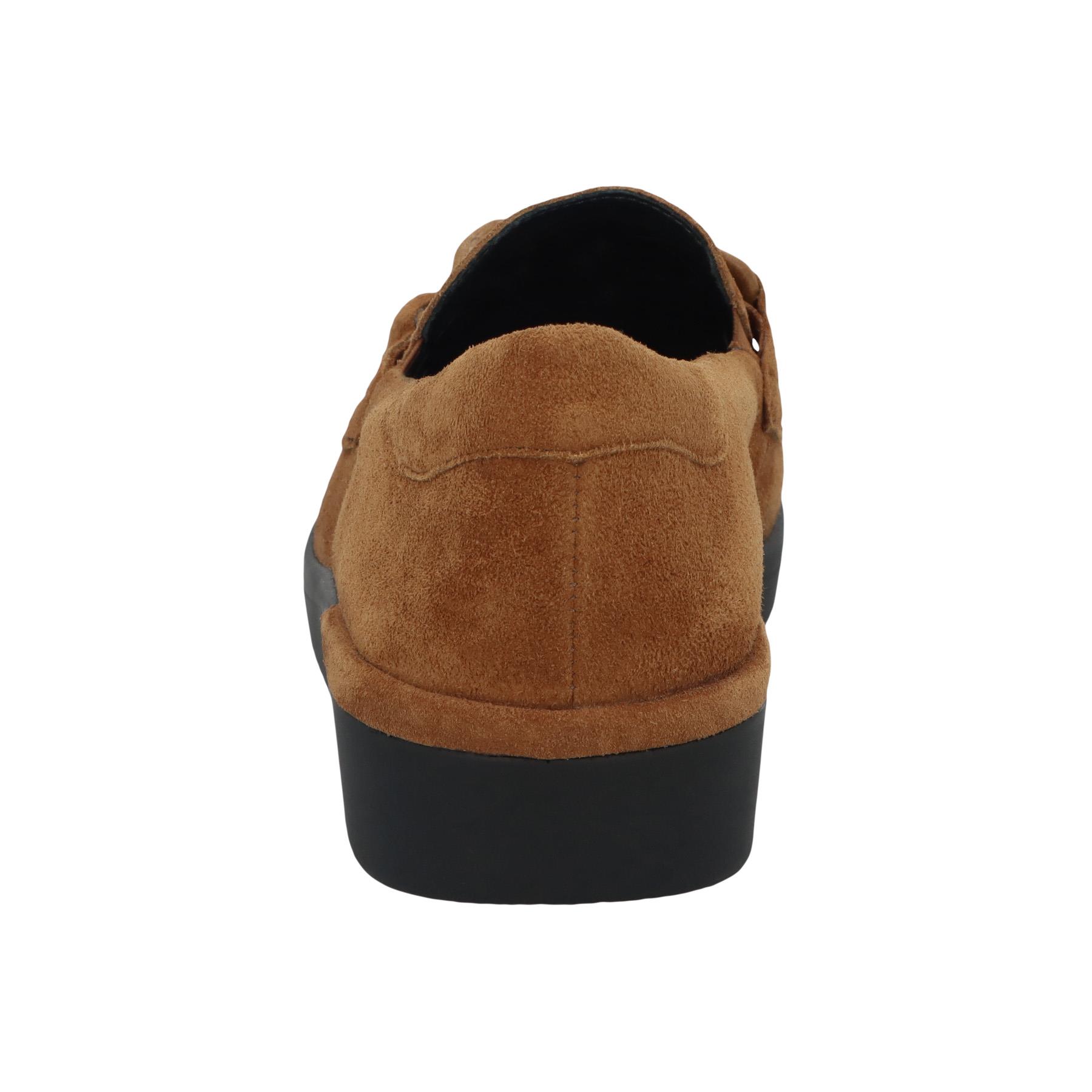 braune slipper hinteransicht