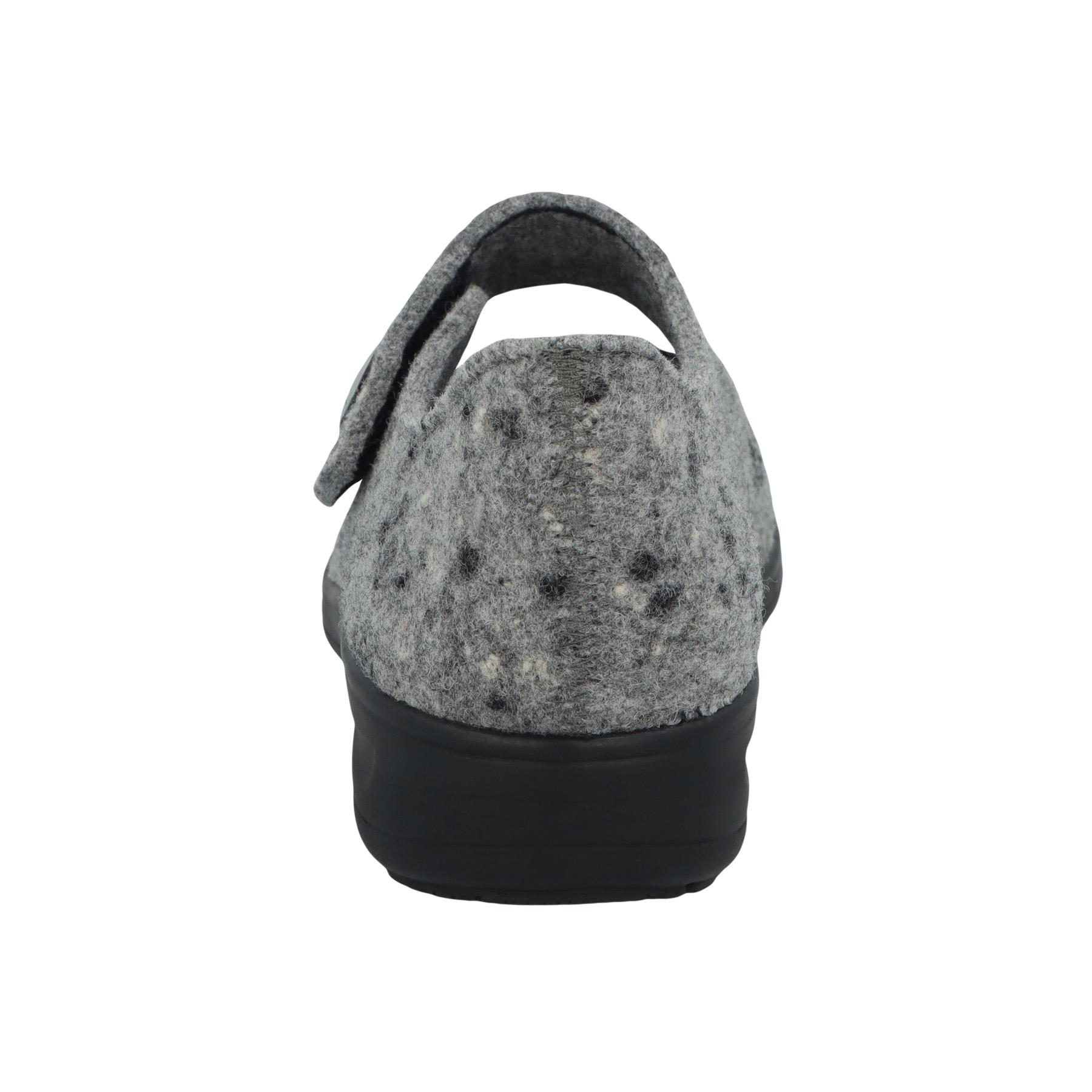 graue hausschuhe hinteransicht