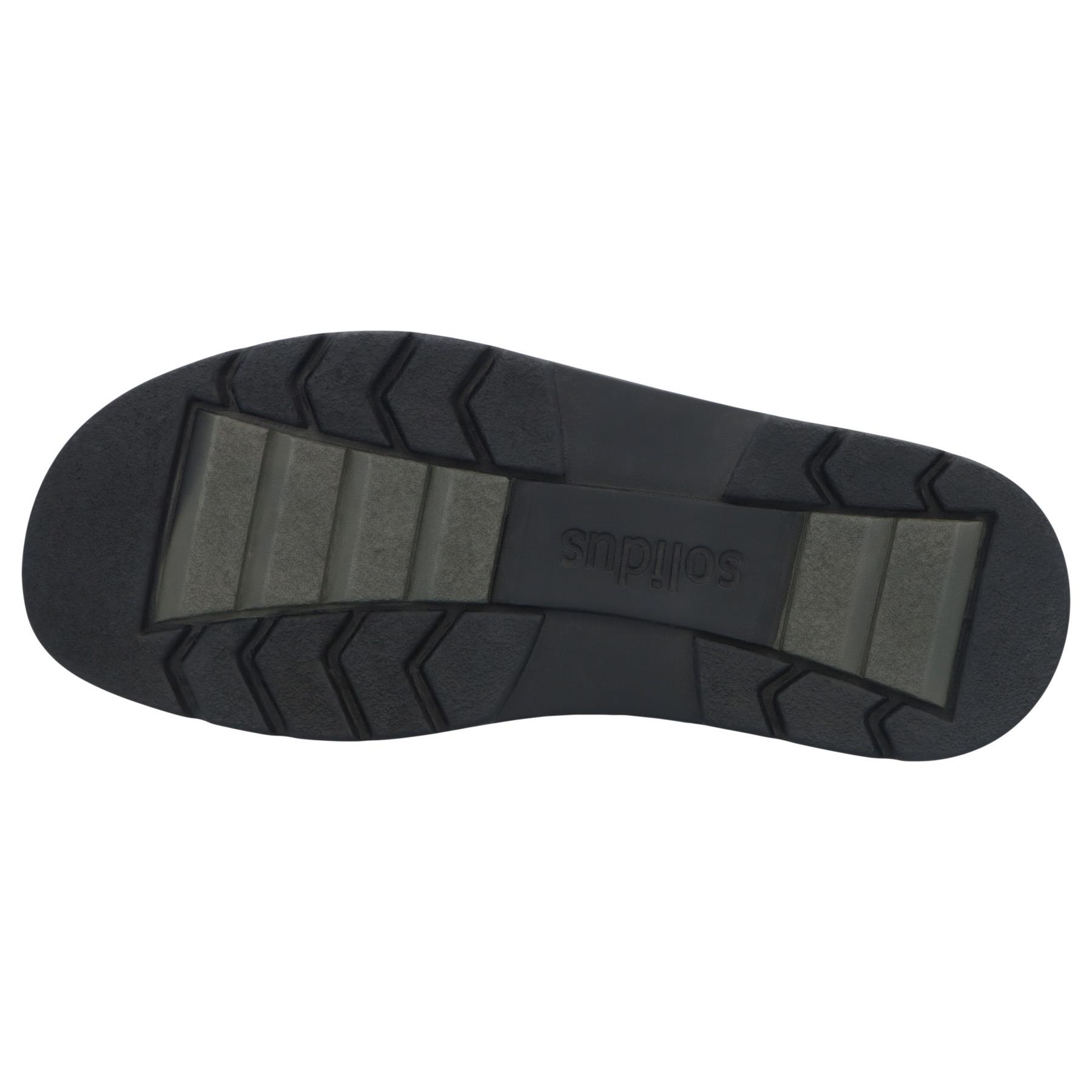 schwarze stiefel sohlenansicht