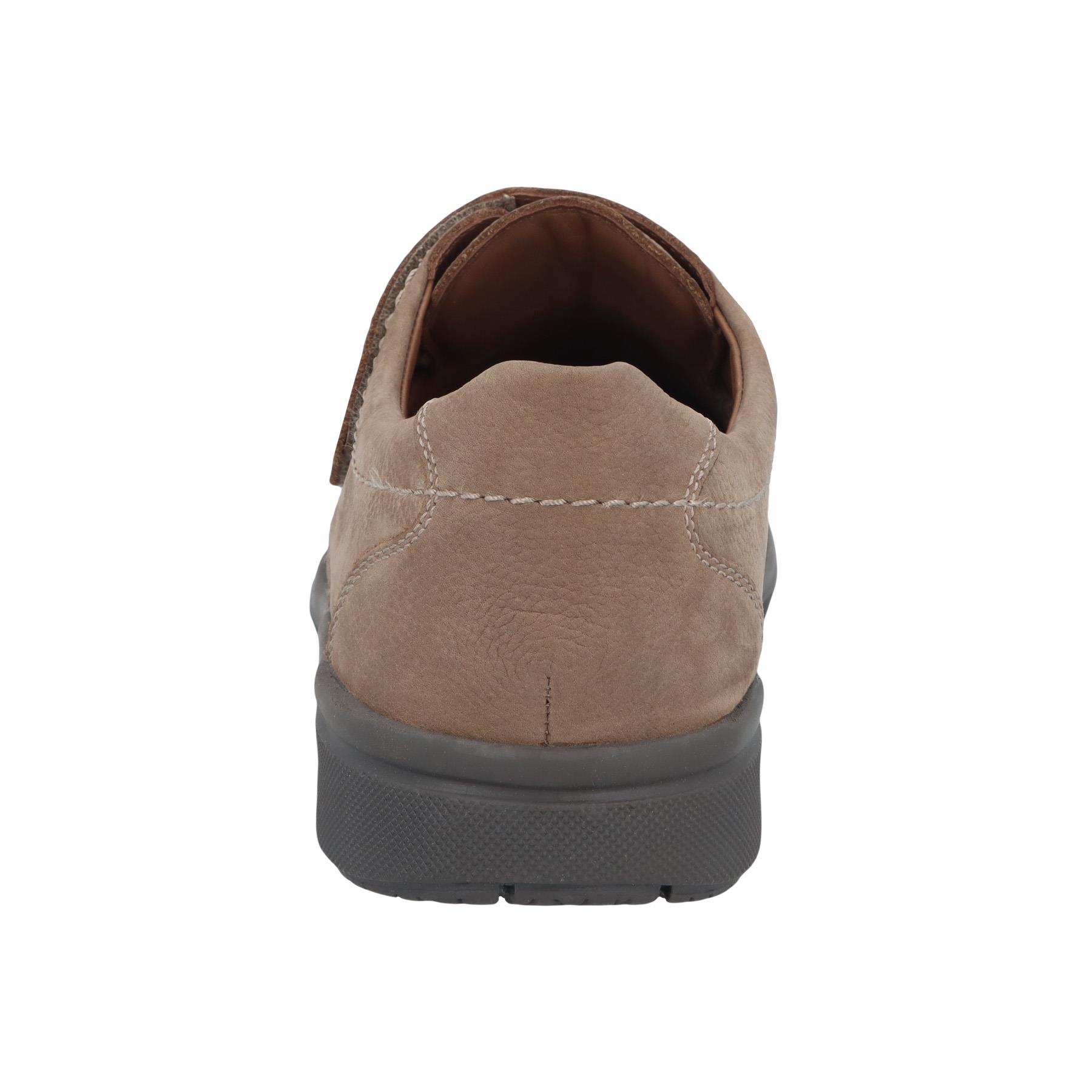 braune halbschuh hinteransicht