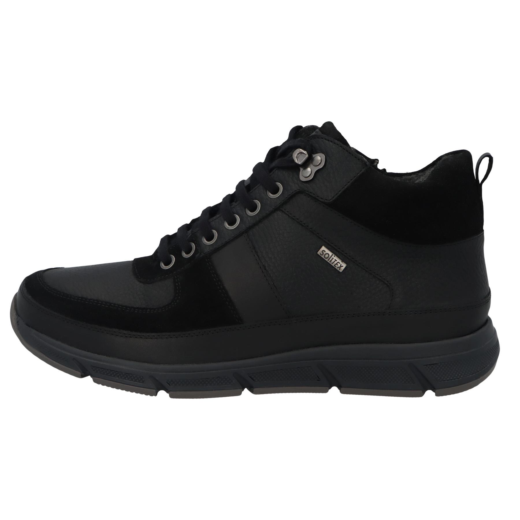 schwarze stiefel seitenansicht links