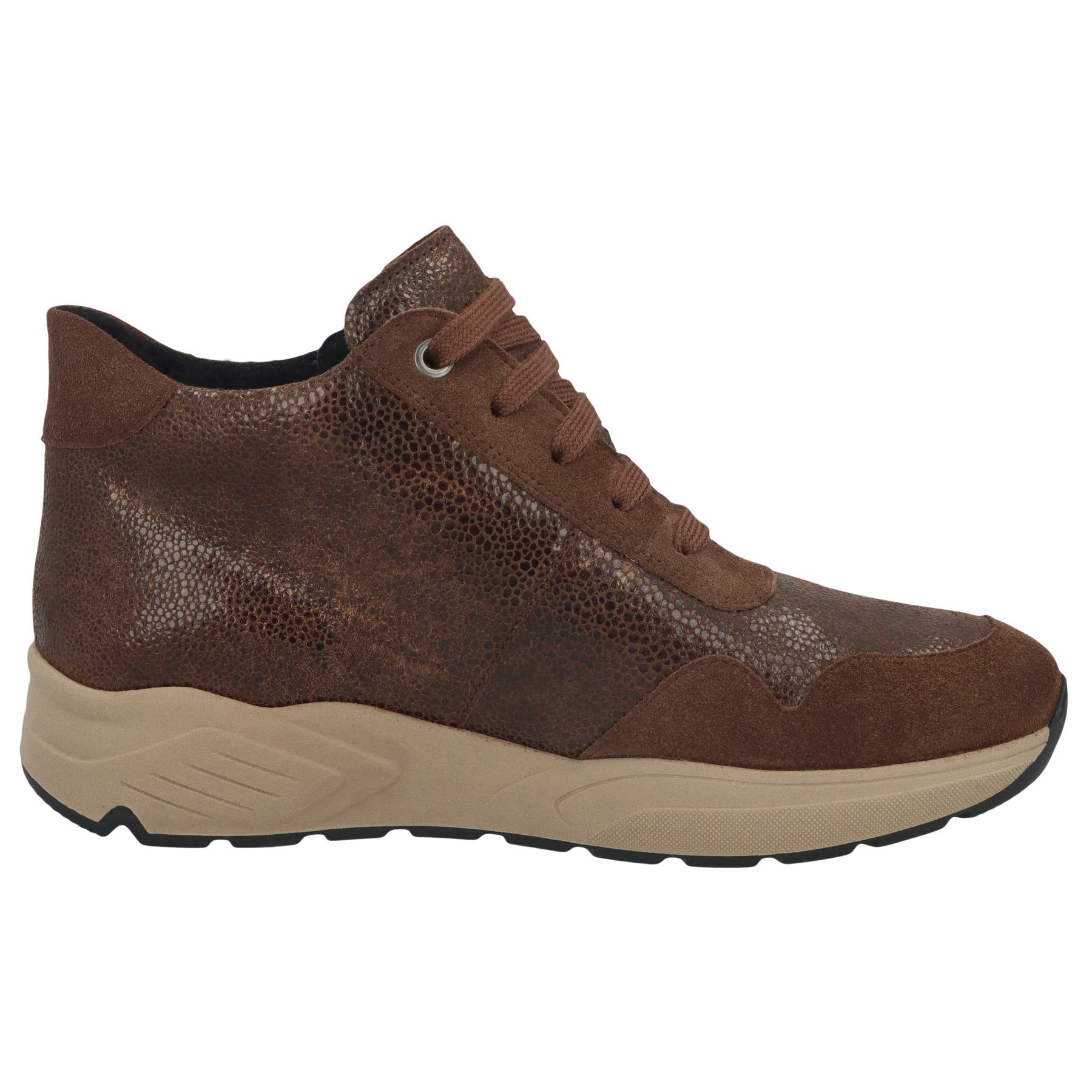 braune stiefel seitenansicht rechts