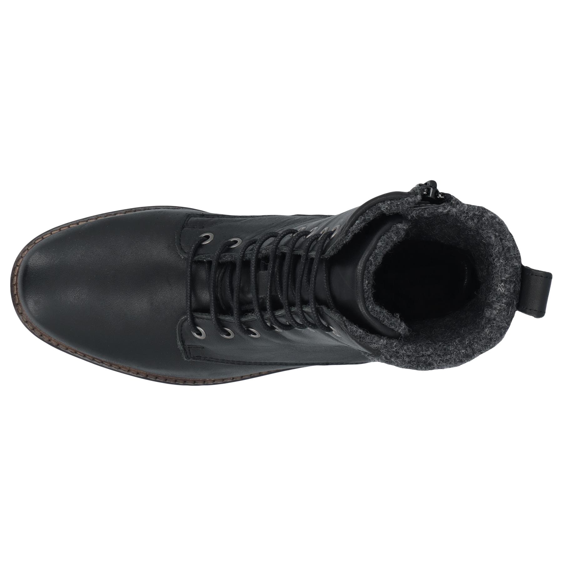 schwarze stiefel draufsicht