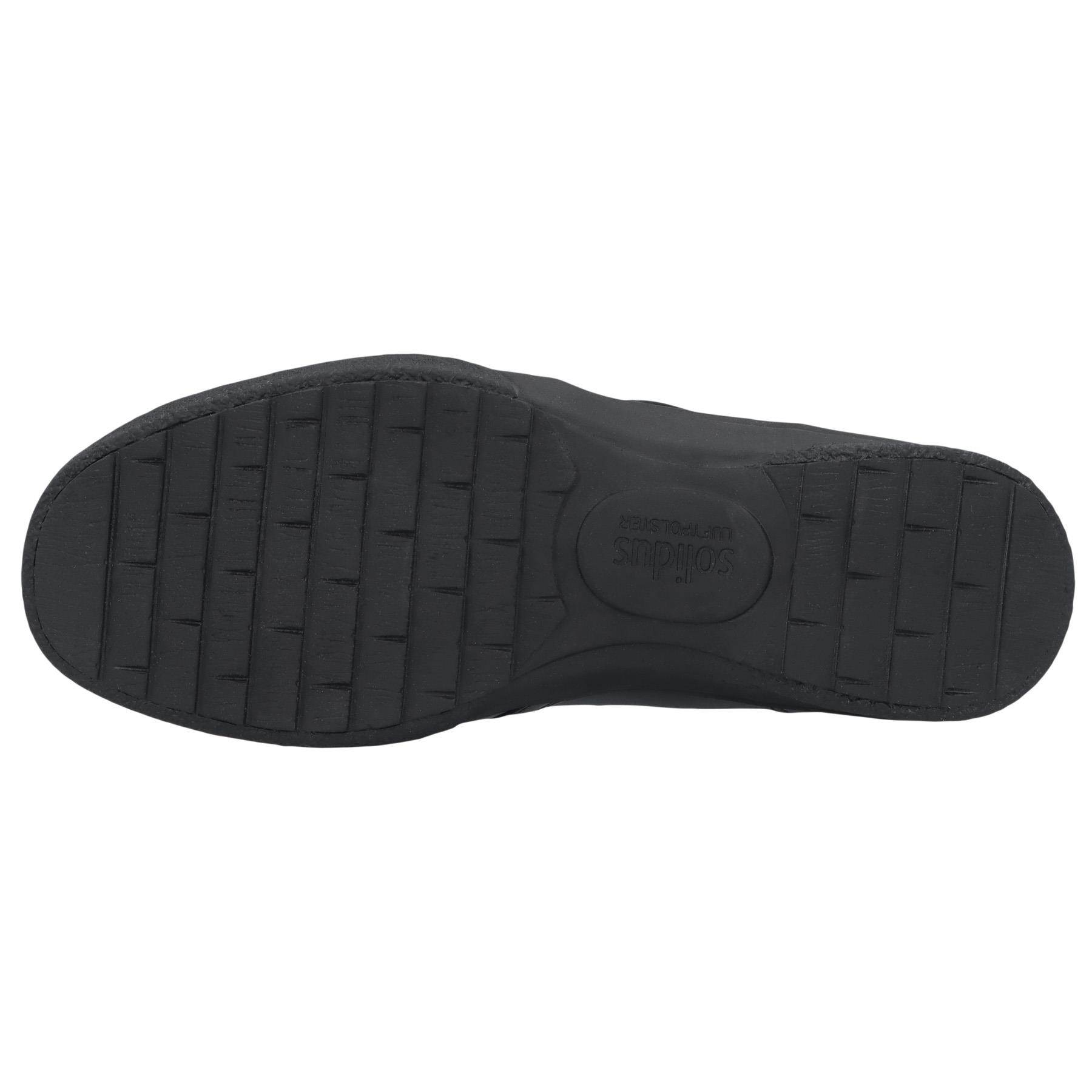 schwarze stiefel sohlenansicht