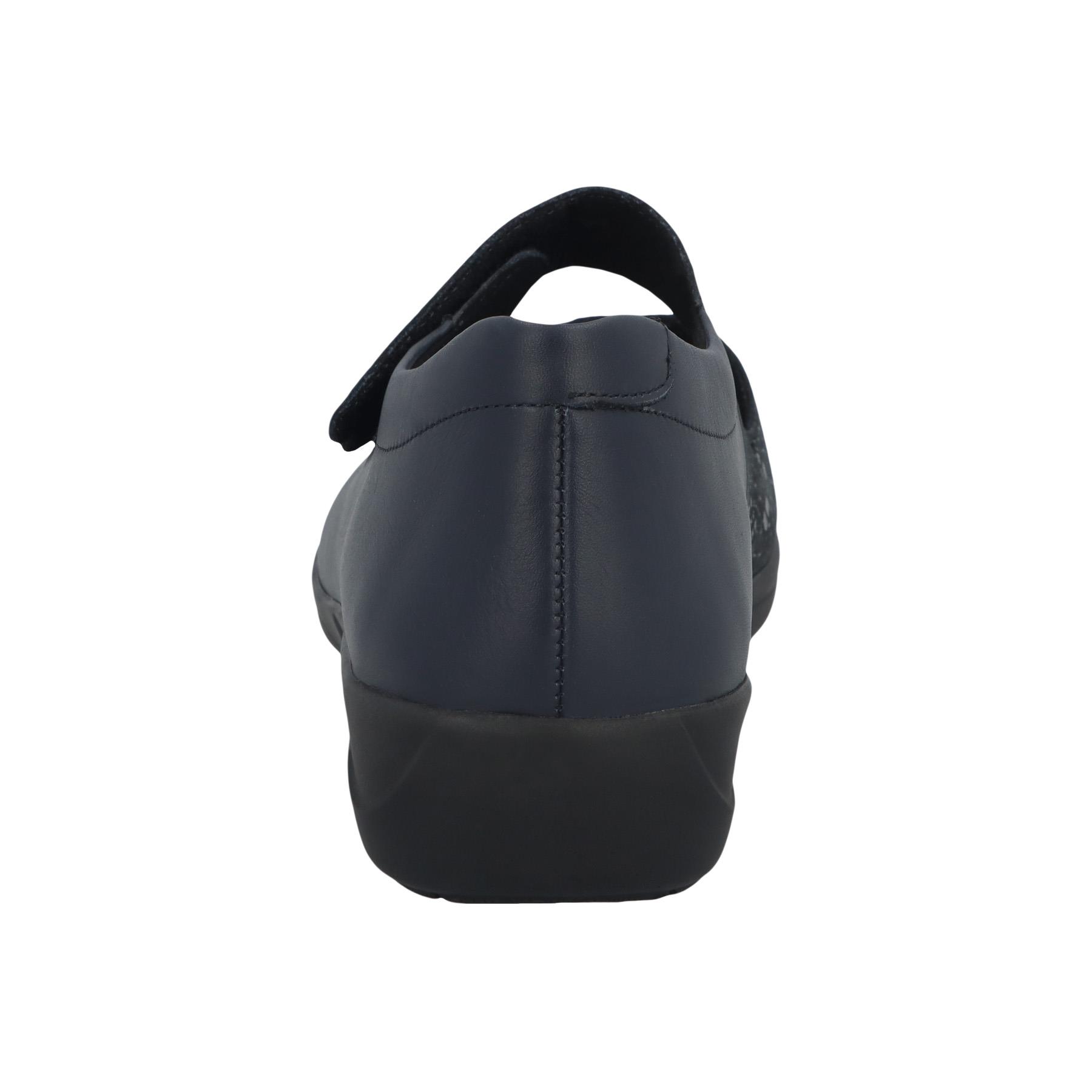 blaue sandale hinteransicht