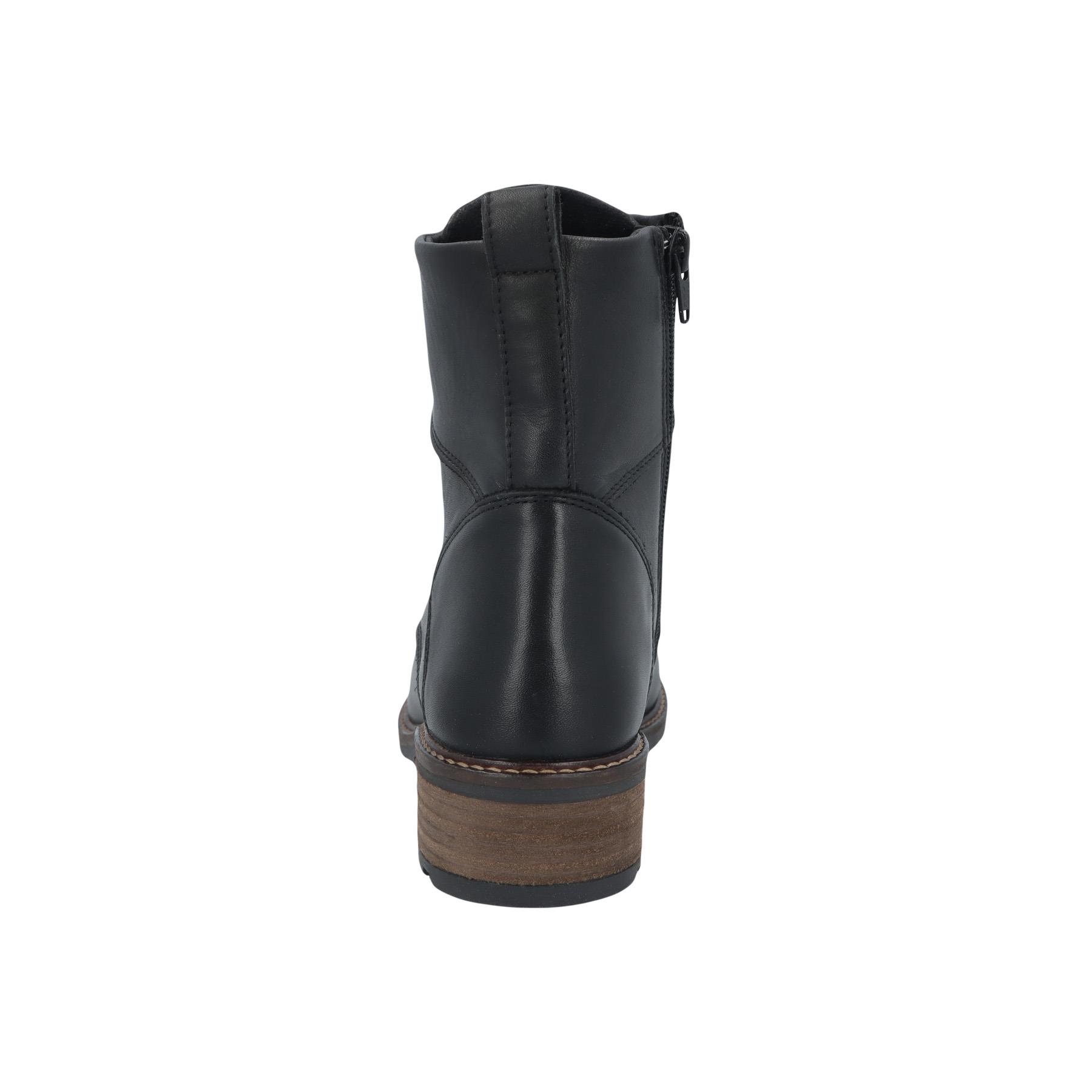 schwarze stiefel hinteransicht