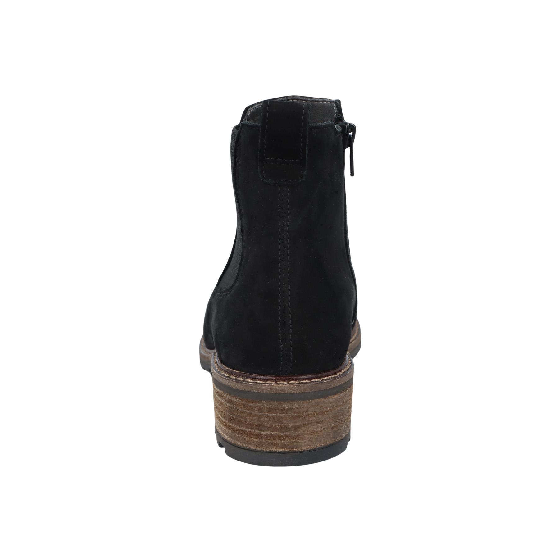 schwarze stiefel hinteransicht