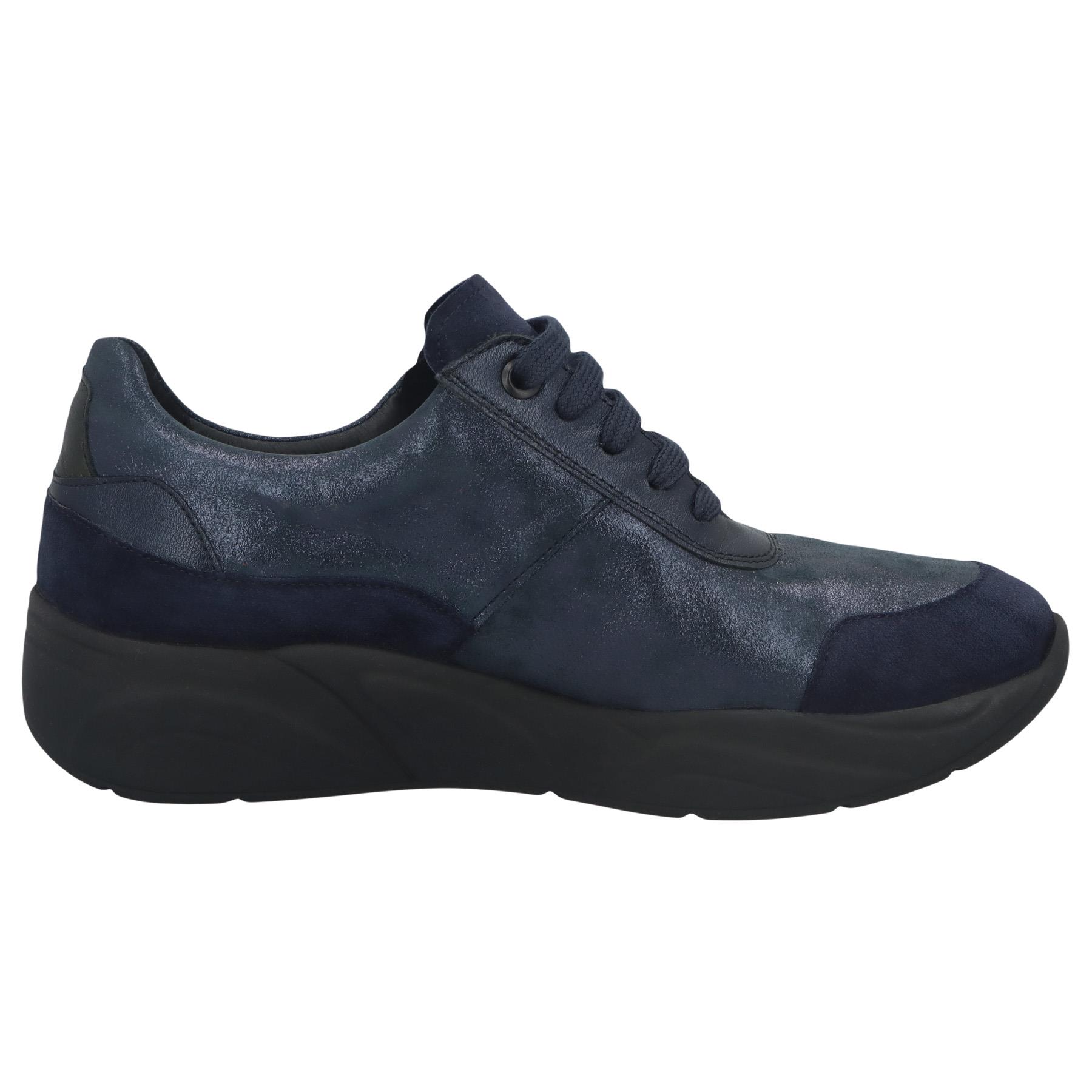 blaue halbschuh seitenansicht rechts