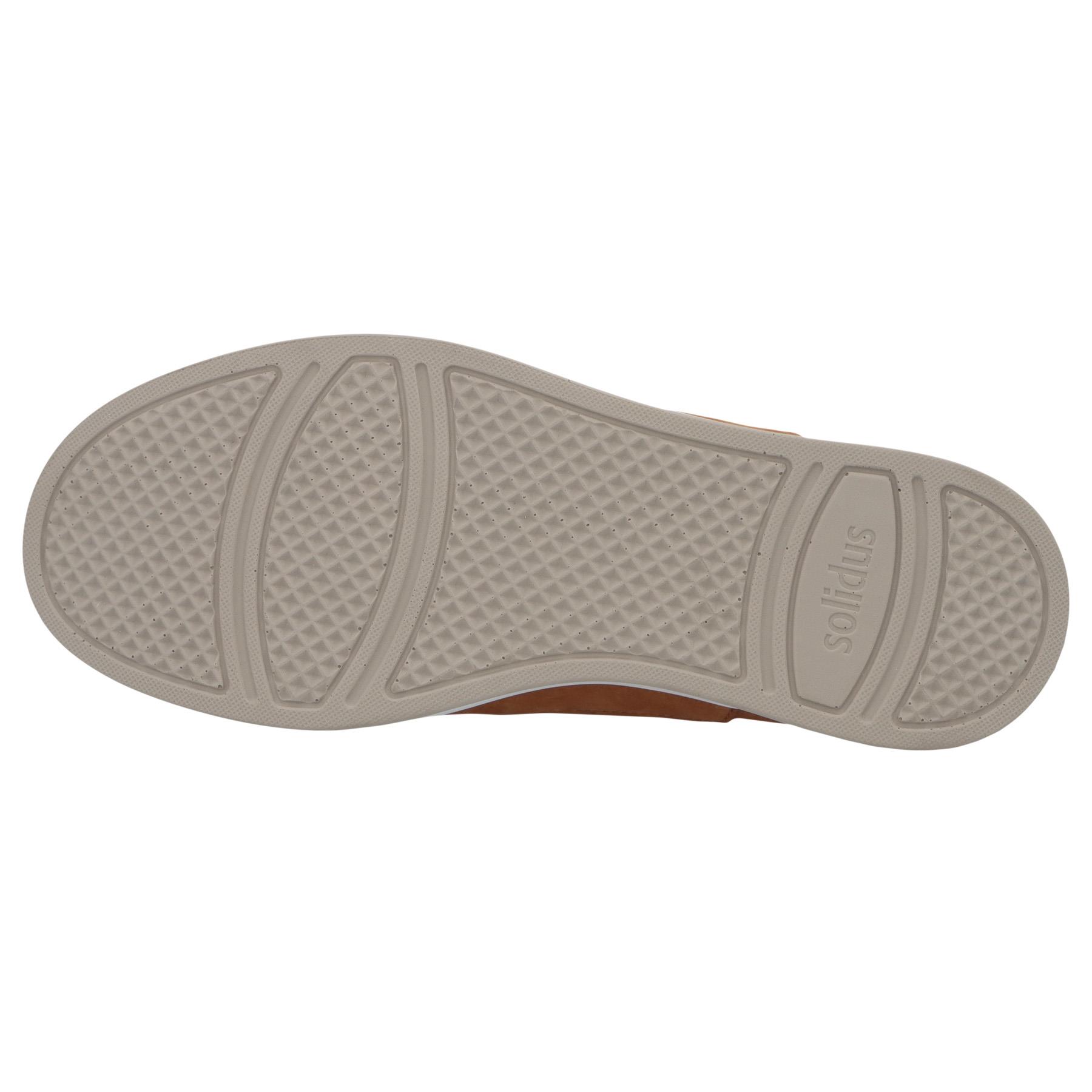 braune sandale sohlenansicht