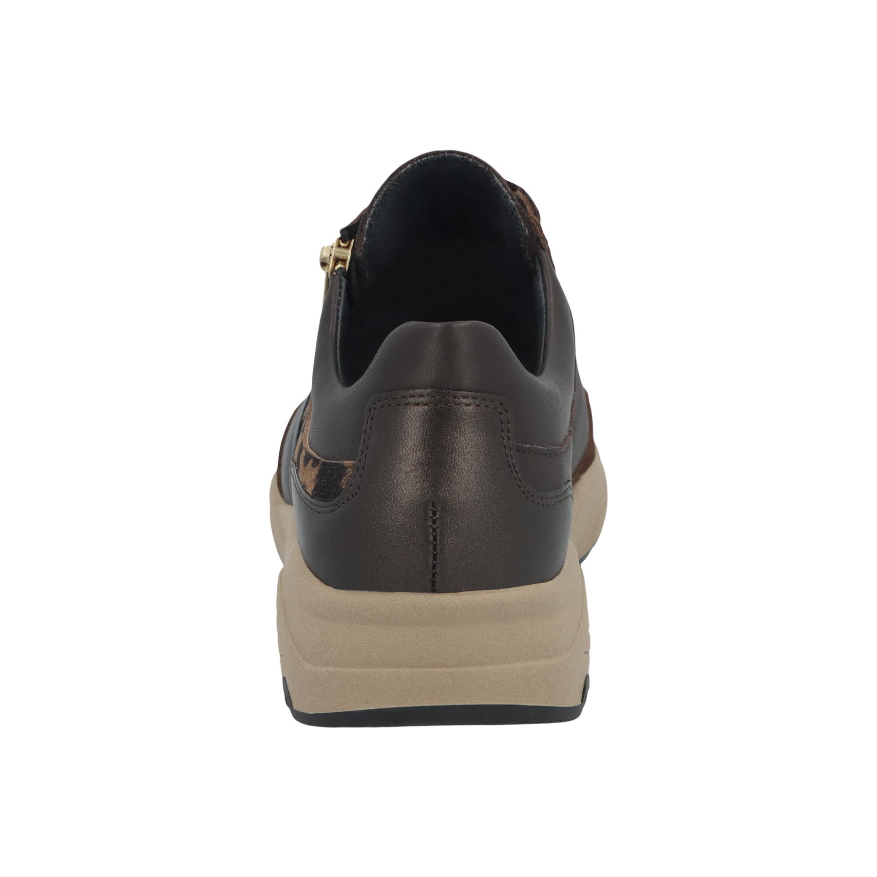 braune halbschuh hinteransicht