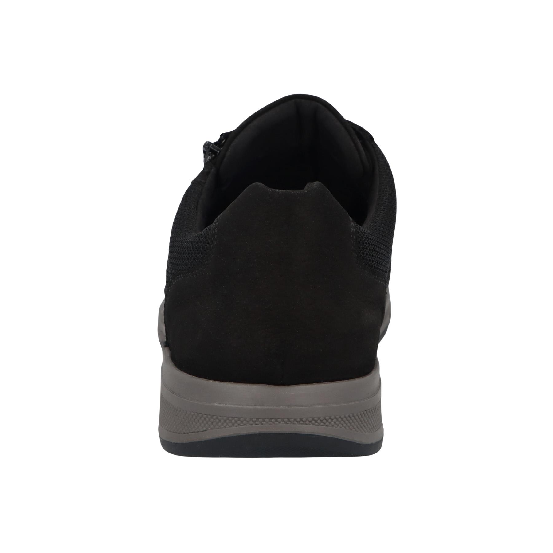 schwarze halbschuh hinteransicht