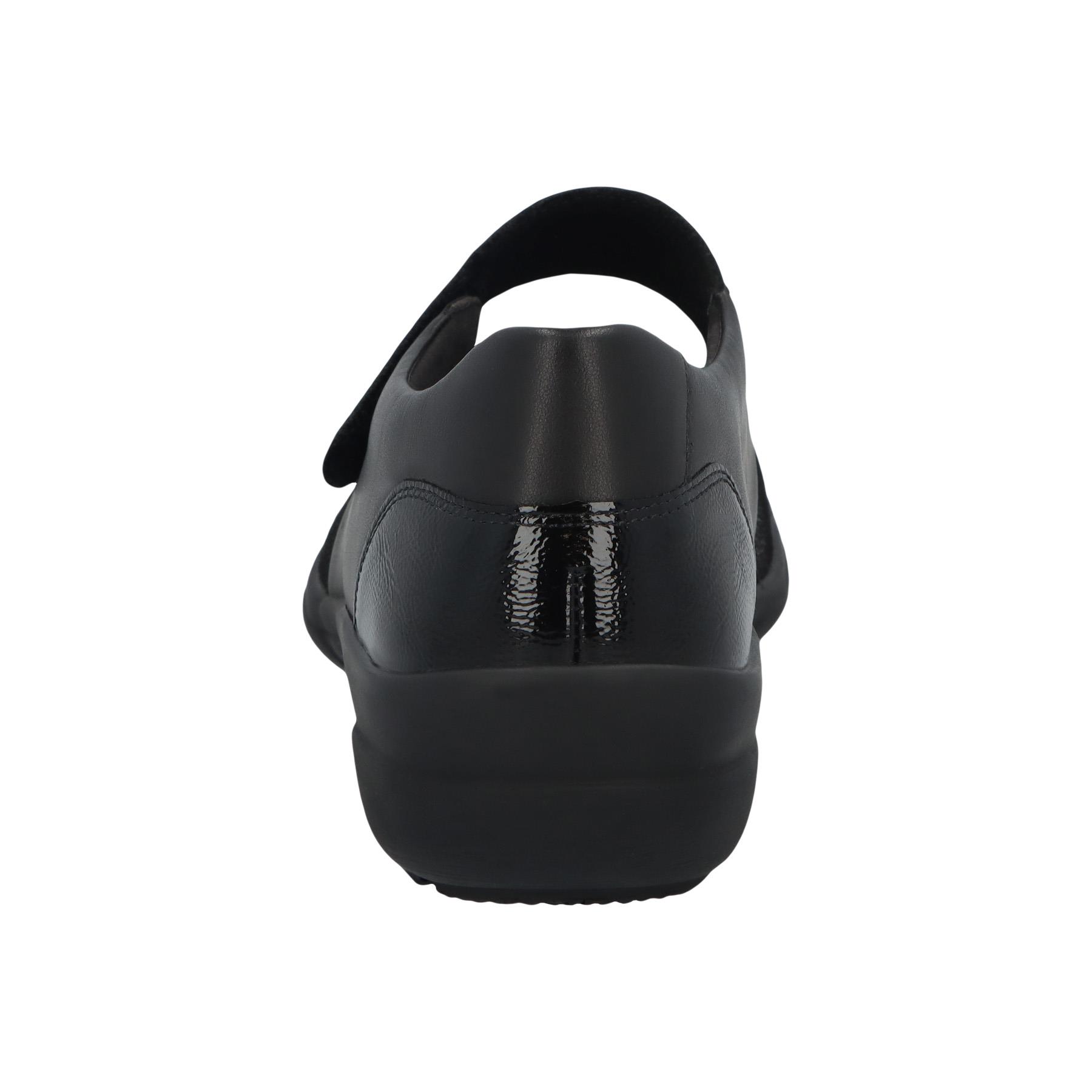 schwarze halbschuh hinteransicht