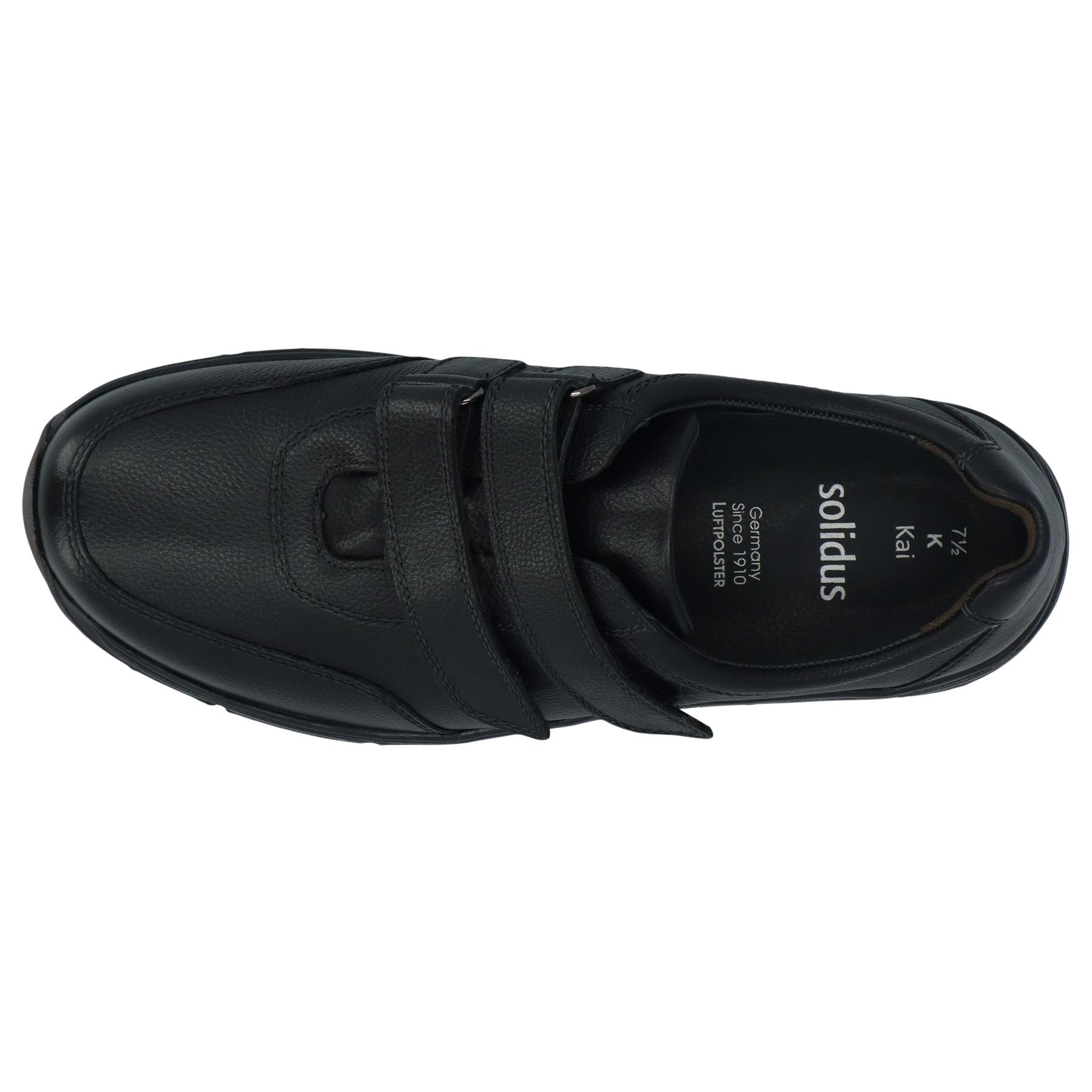 schwarze slipper draufsicht