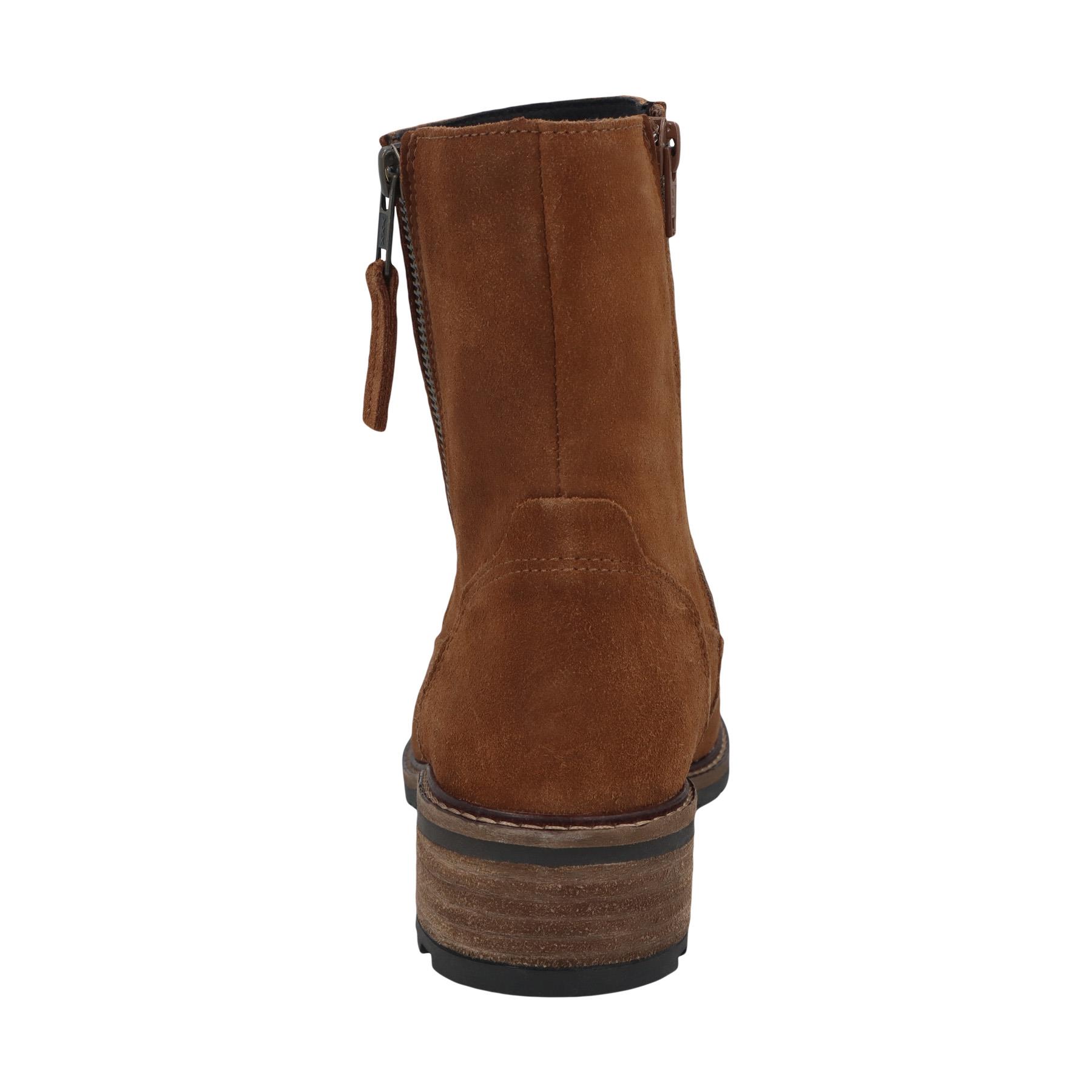 none stiefel hinteransicht