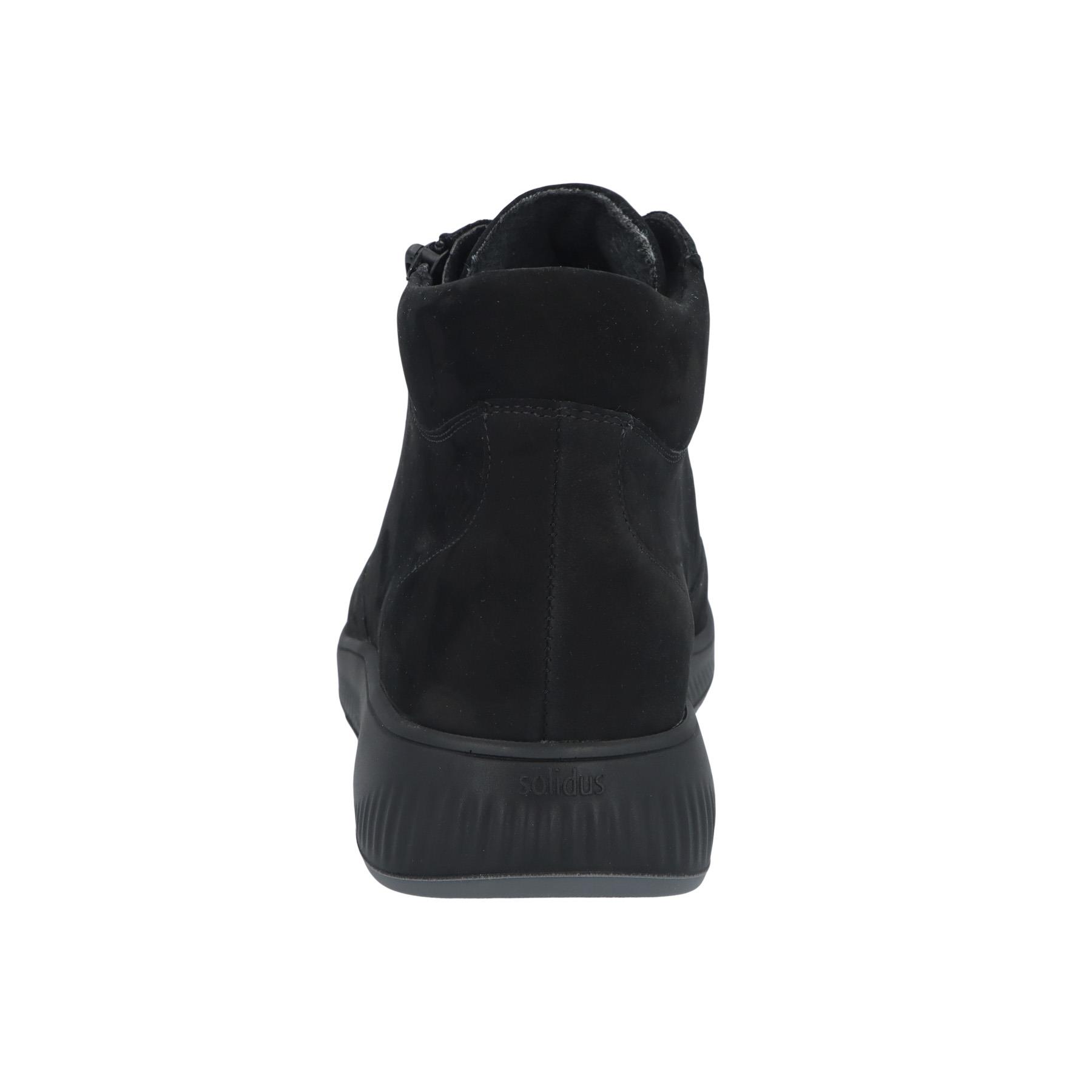 schwarze stiefel hinteransicht