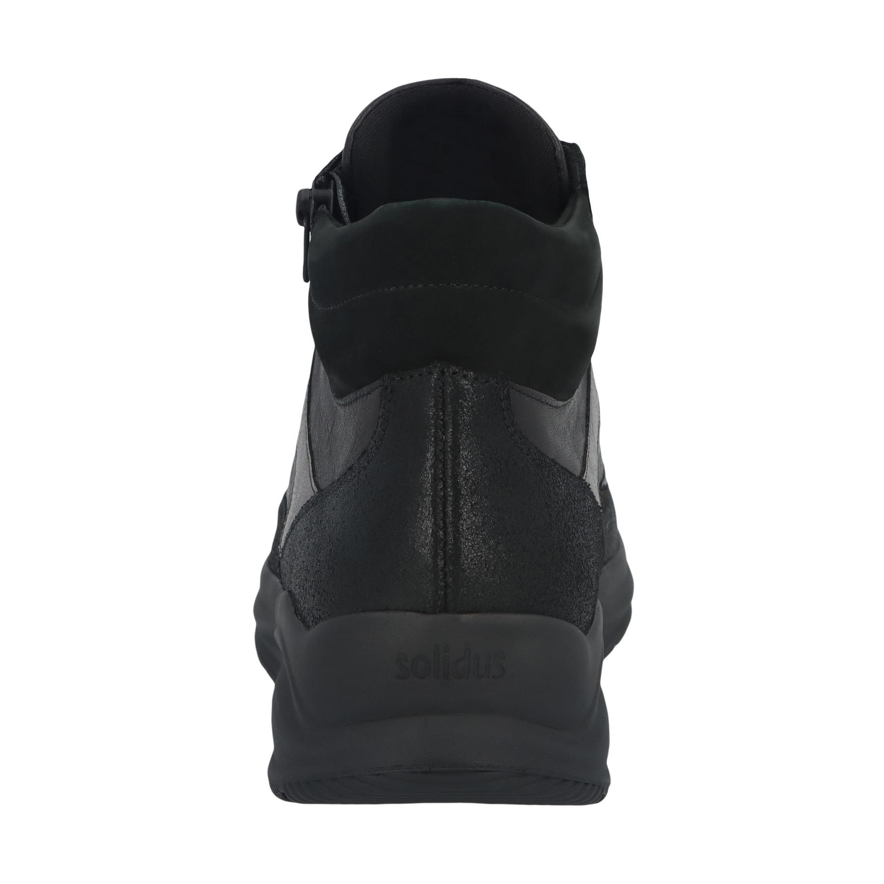 schwarze stiefel hinteransicht